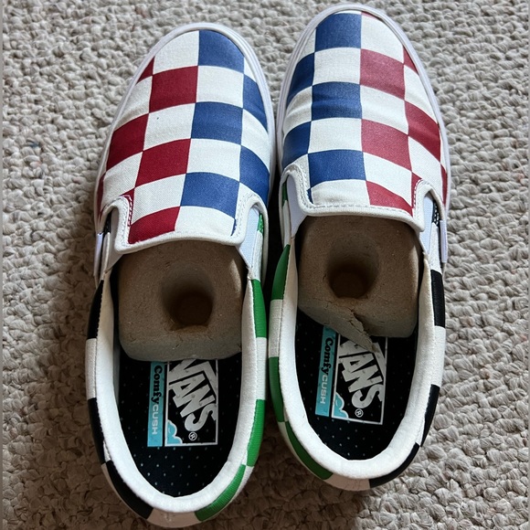 VANS SLIP ONS COLOR BLOCK ALMOST NEW CONDITION MENS 7.5, WOMENS 9 - Picture 2 of 7
